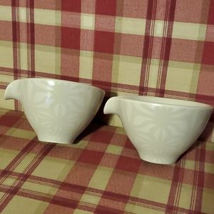 EUC IKEA mini bowls with spout set of 2